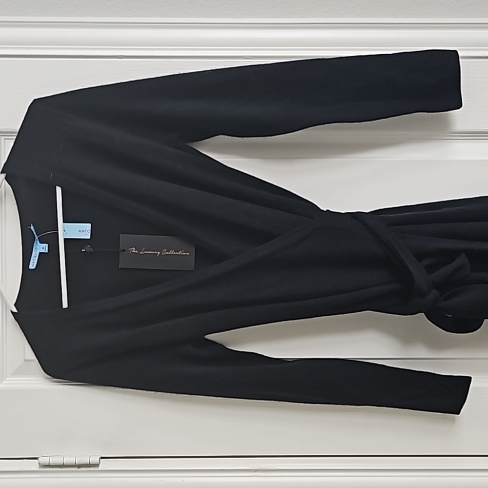 Gorgeous CASHMERE Tina Black Wrap Long sleeve Dress by ANTONIO MELANI